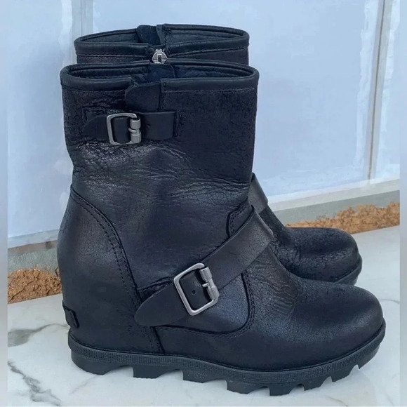 Sorel Joan Of Arctic Wedge I Leather
Booties 6.5 - Picture 1 of 11